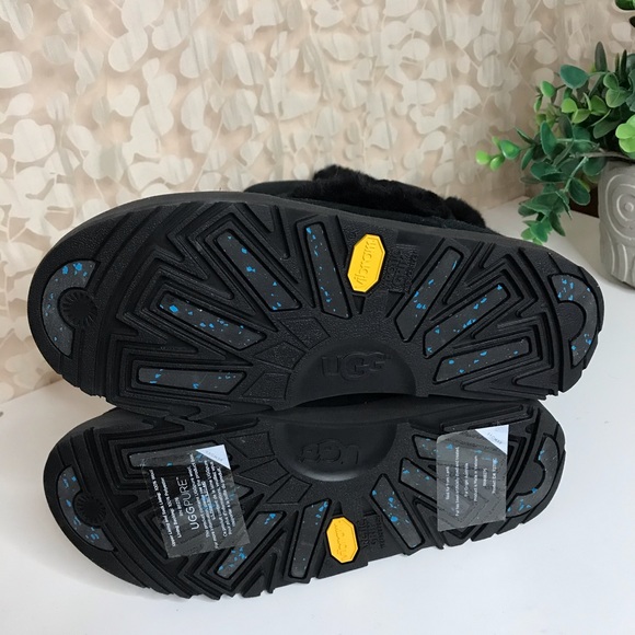 UGG🔴women’s Sundance waterproof winter boots - Picture 8 of 11